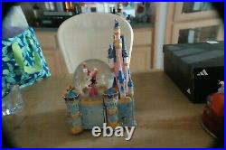 Disney Collectors RARE Disneyland 50th Anniversary Musical Castle Snow globe
