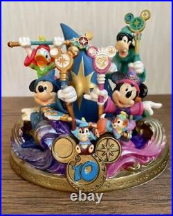 Disneyland 10th Anniversary Mickey Mouse Minnie Mouse ect. Pottery Statue Japan