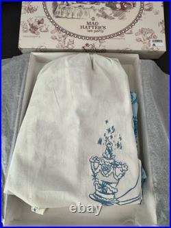 Disneyland Club 33 75th Anniversary Alice In Wonderland Apron NIB with Gift Bag