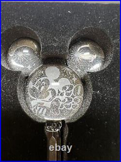 Disneyland Paris Mickey Mouse Crystal Key 30th Anniversary Aribas #152/223