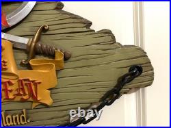 Disneyland anniversary Pirates Of The Caribbean Wall Plaque. LE #21/500! MINT