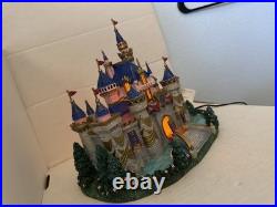 Limited EditionCalifornia Disneyland 50th Anniversary Light Up Figure Exc Cond Limited EditionCalifornia Disneyland 50th Anniversary Light Up Figure Exc Cond