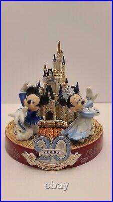 Rare Mickey Mouse Disneyland 20th Anniversary Cinderella Castle Mickey Minniei9