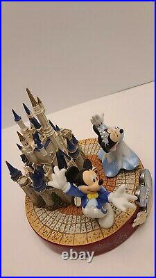 Rare Mickey Mouse Disneyland 20th Anniversary Cinderella Castle Mickey Minniei9