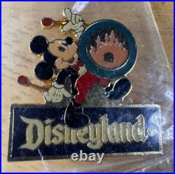 Vintage 1985 Disneyland 30th Anniversary Complete 8 Pin Set Sealed Lands
